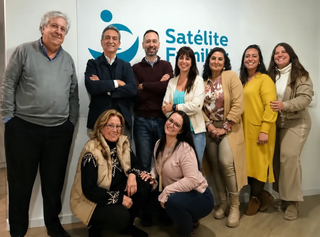Satélite Familiar's multidisciplinary team gathered together